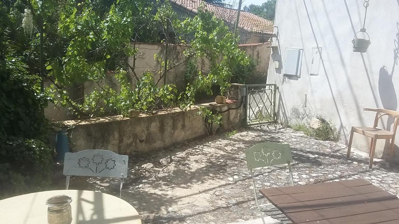 Appartement Dans Hameau Provencal ألّاوش المظهر الخارجي الصورة
