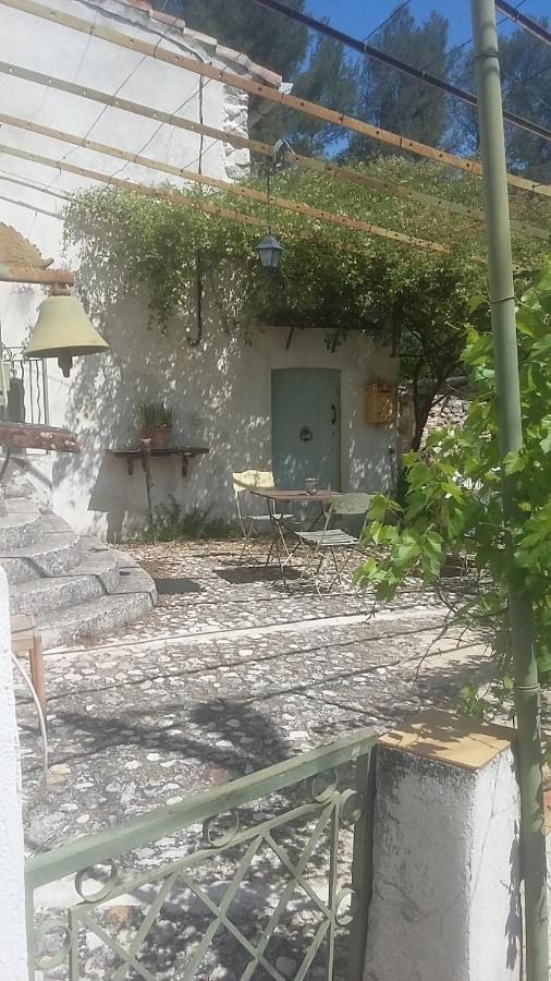 Appartement Dans Hameau Provencal ألّاوش المظهر الخارجي الصورة