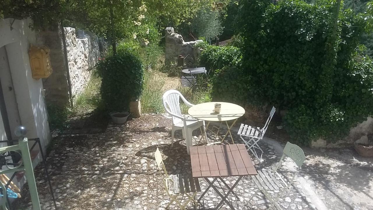Appartement Dans Hameau Provencal ألّاوش المظهر الخارجي الصورة
